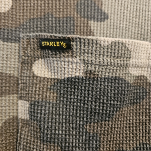 Stanley Woodland Camo Long Sleeve Tee -Large - Picture 4 of 4